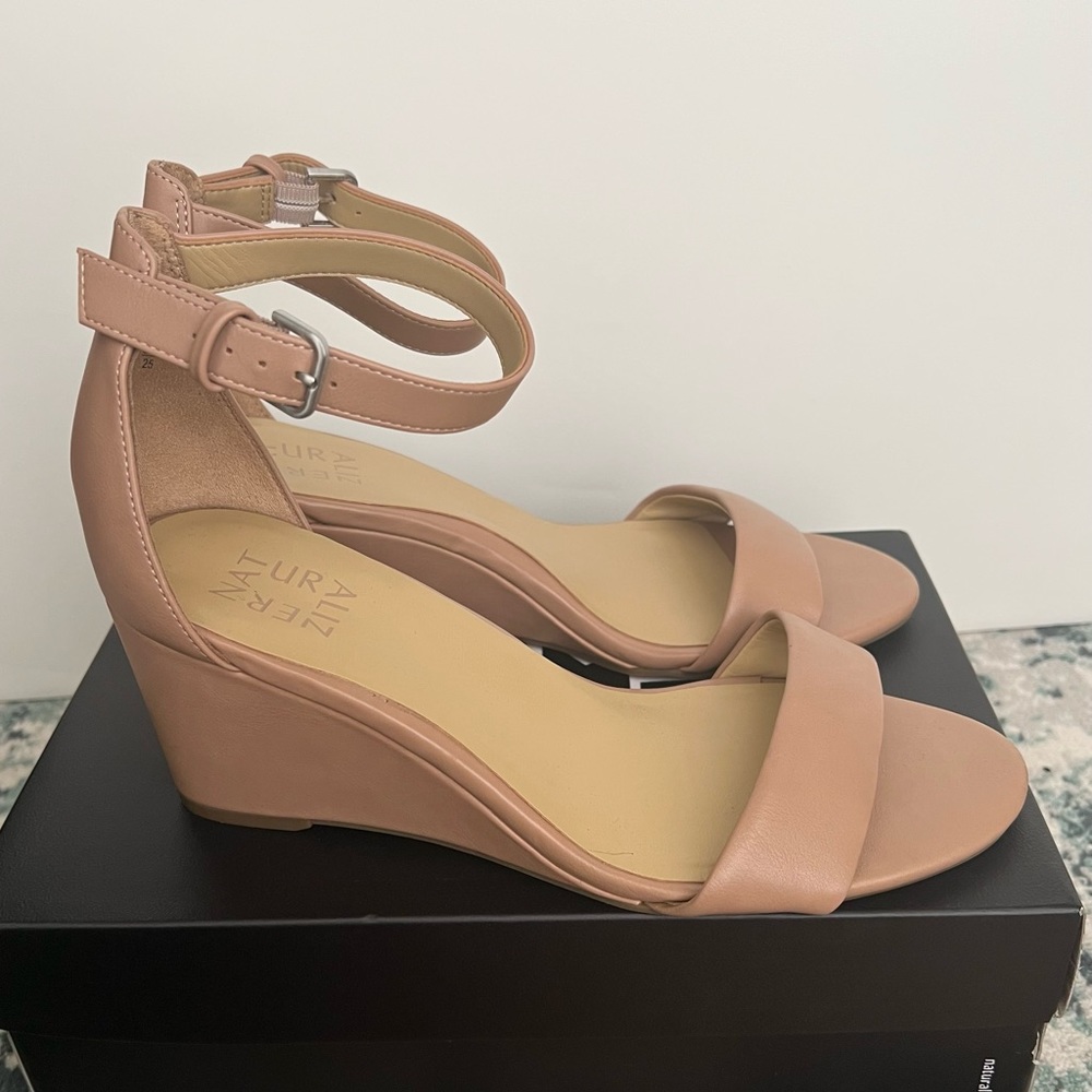 Naturalizer Leonora Wedge Sandal - Gingersnap